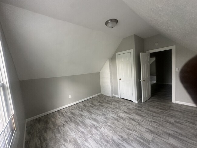 Building Photo - 12706 Soika Ave