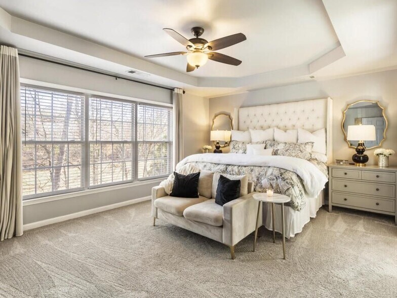 Building Photo - 1305 Mountclaire Dr