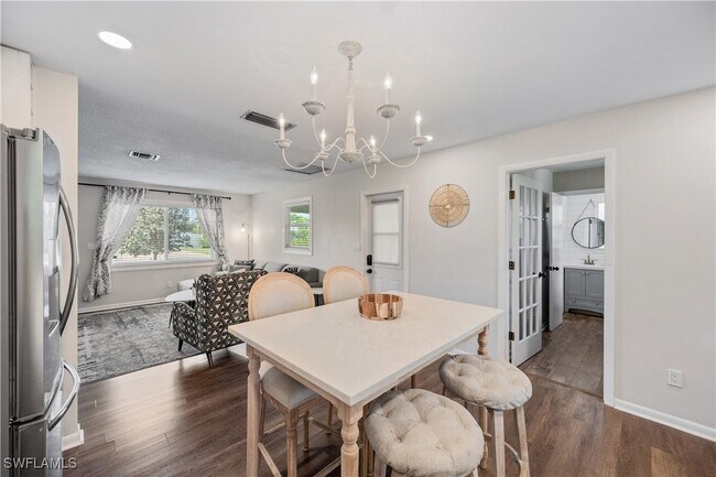 Building Photo - 27610 Roslin Dr