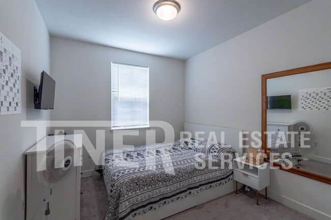 Building Photo - 3555 Nuestra Ave