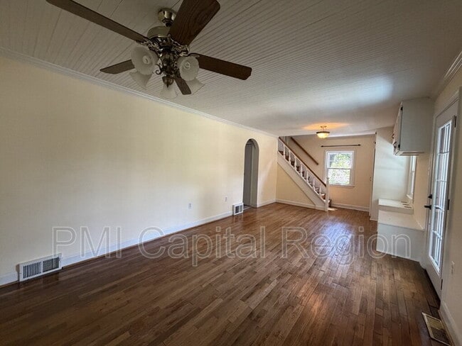 Building Photo - 11303 Dewey Rd
