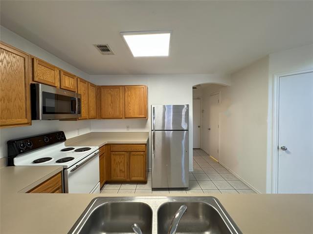 Building Photo - 10188 Wake Bridge Dr