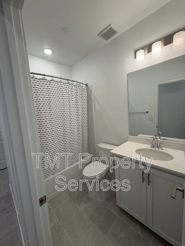 Building Photo - 12256 Alamosa Dr