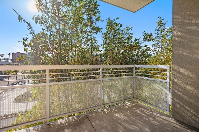 Building Photo - View Condo in Luxury Gated Community