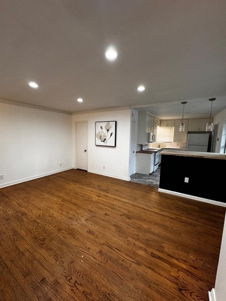 Building Photo - 6227 St Moritz Ave