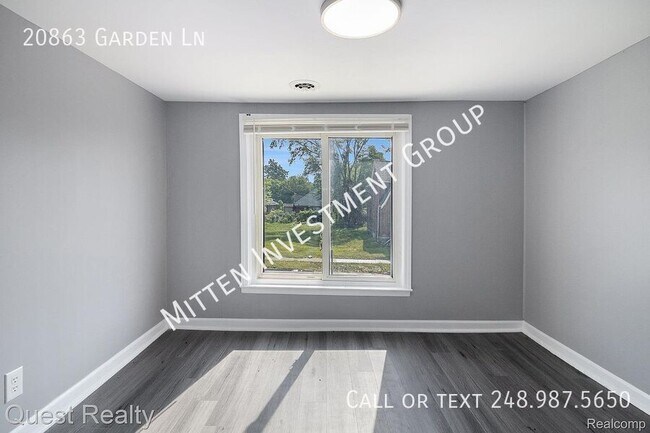 Building Photo - 20863 Garden Ln