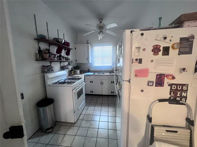 Building Photo - 2707 NW 4th Ave