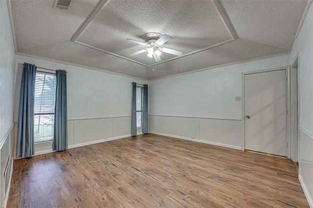 Building Photo - 917 Meadowgate Dr