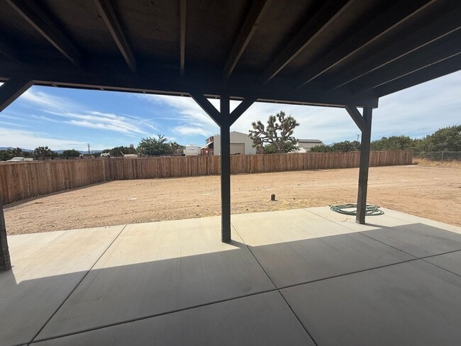 Building Photo - 12977 Cactus St