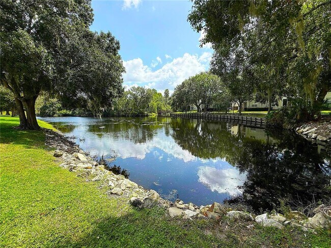 Building Photo - 1719 Hammocks Ave