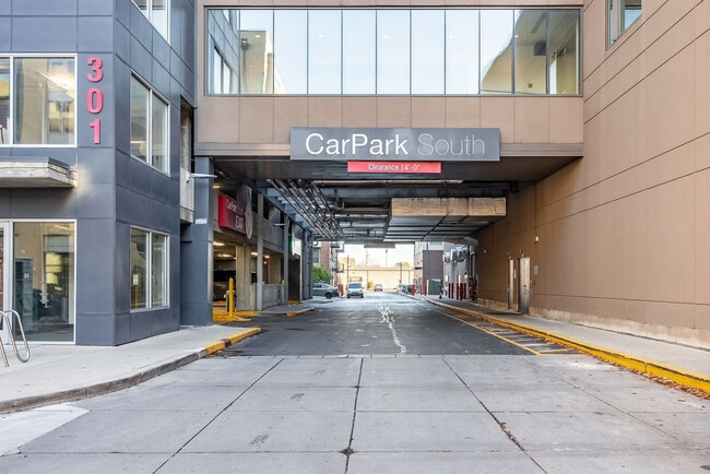 Building Photo - 235 S Delaware St