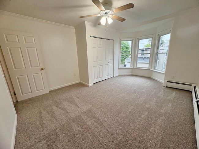 Building Photo - 3 Bedroom 1 Bathroom in Lebanon!