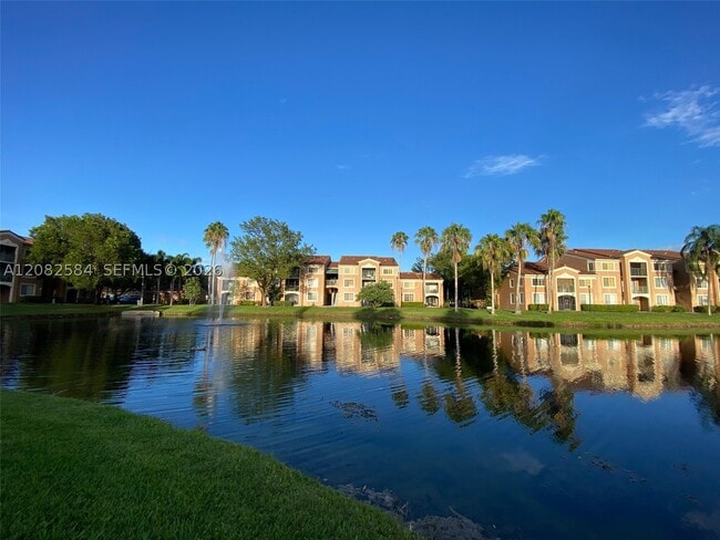 Building Photo - 4820 N State Rd 7