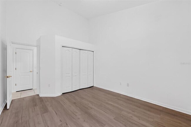 Building Photo - 914 SW 83rd Terrace