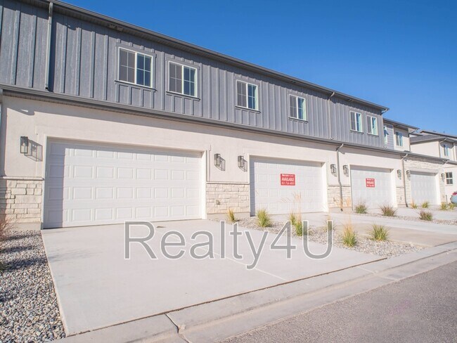 Building Photo - 3545 Hardman Way