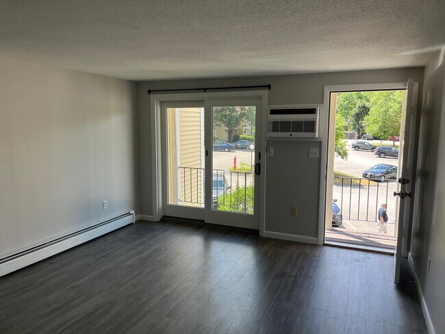 Building Photo - 808 Cocheco Ct