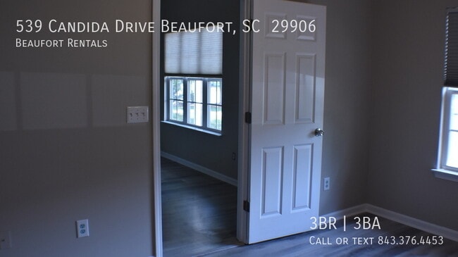 Building Photo - 539 Candida Dr