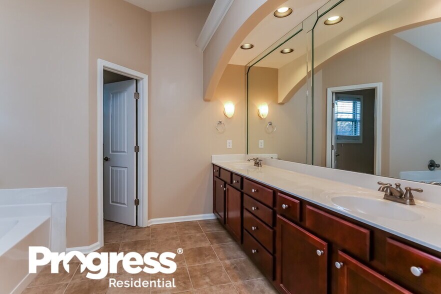 Building Photo - 1393 Sparkling Cove Dr