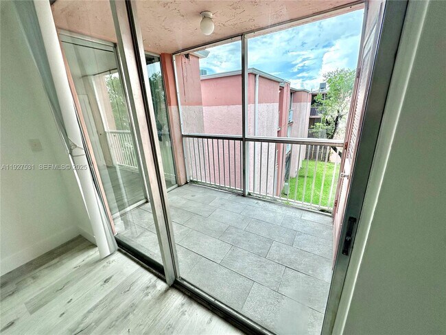 Building Photo - 19751 SW 114th Ave