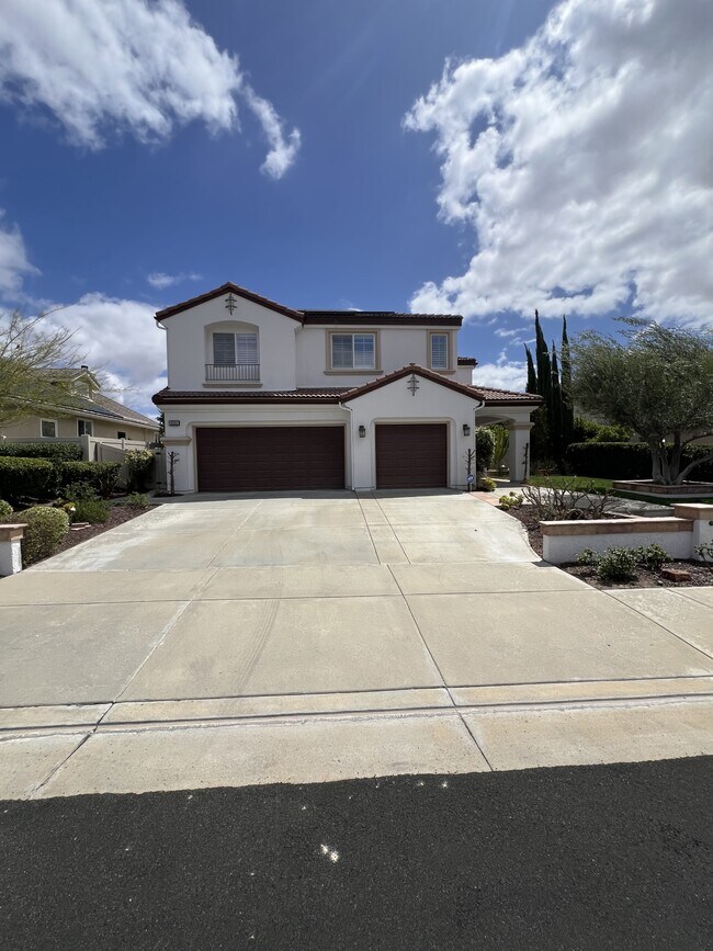Building Photo - 42251 Harwick Ln