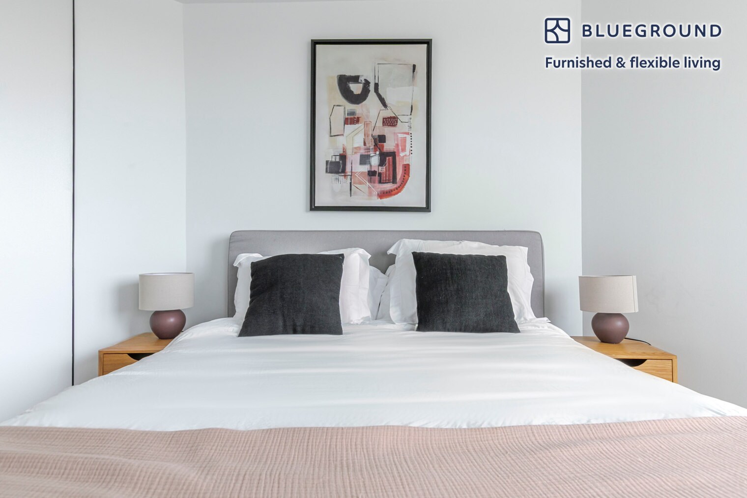 Building Photo - 2625 N Clark St