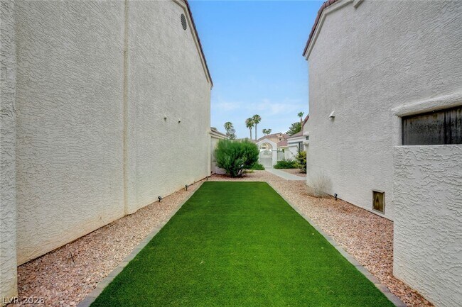 Building Photo - 5228 Crooked Sky Cir