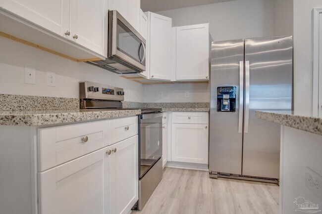 Building Photo - 8686 Meadow Flower Ln