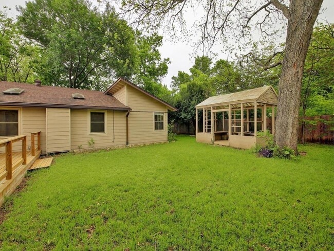 Building Photo - 2905 Perry Ln