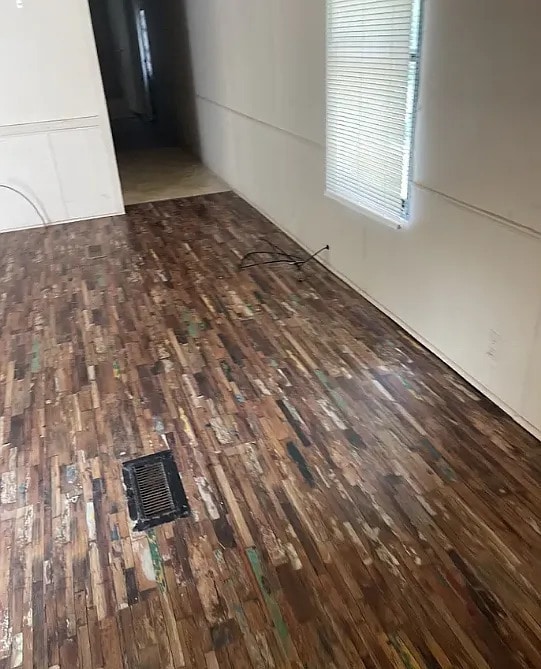 Building Photo - 2 bedroom 1 bathroom