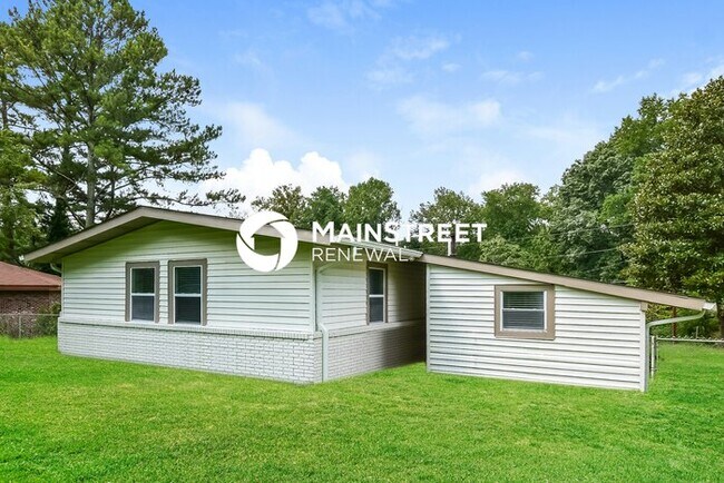 Building Photo - 3 Bedroom Pet-Friendly Home in decatur, GA...