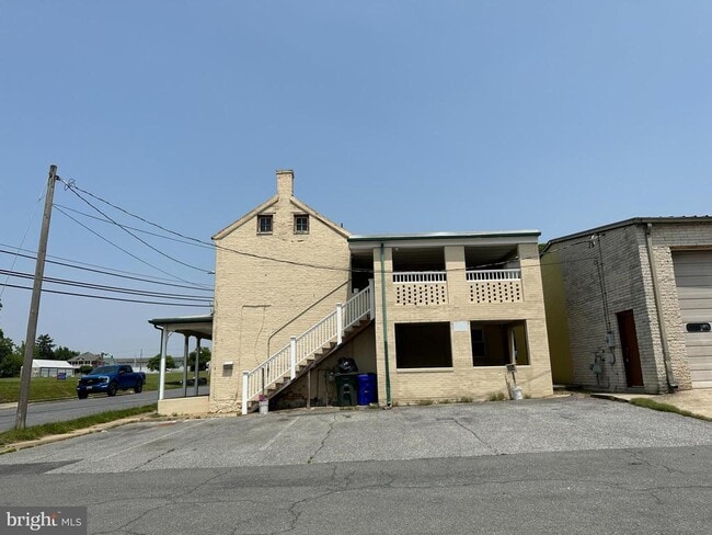 Building Photo - 32 Franklin St