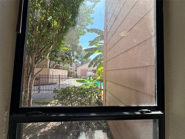 Building Photo - 2125 Augusta Dr