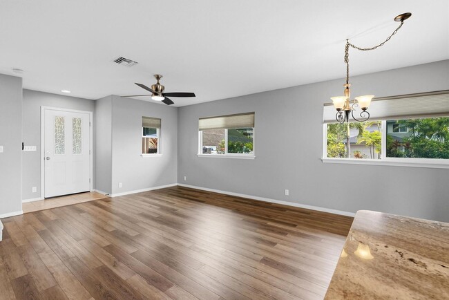 Building Photo - 4 bedroom, 2.5 bath with sweeping coastline views!