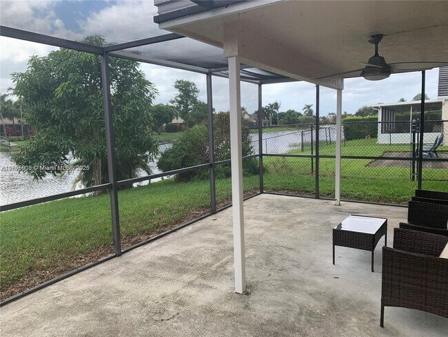 Building Photo - 2917 Myrtle Oak Cir