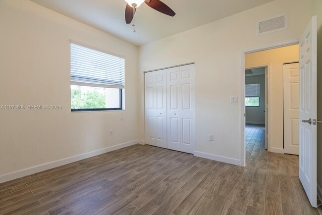 Building Photo - 516 SE 35 Ave