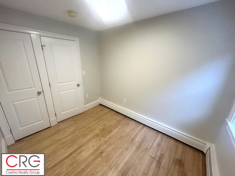 Building Photo - 190 3rd St