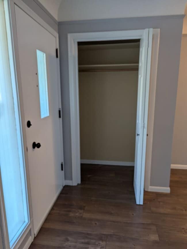 Building Photo - Charming & Spacious Home in the Heart of Richfield