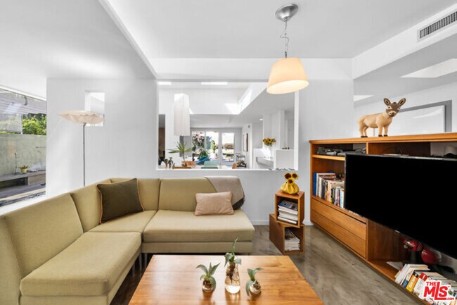 Building Photo - 18105 Sandy Cape Dr