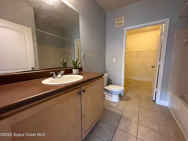 Building Photo - 6440 Borasco Dr