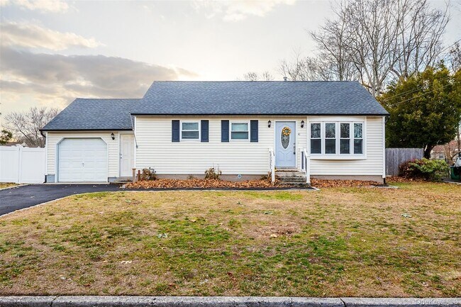 Primary Photo - 41 Morning Dr