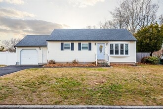 Building Photo - 41 Morning Dr