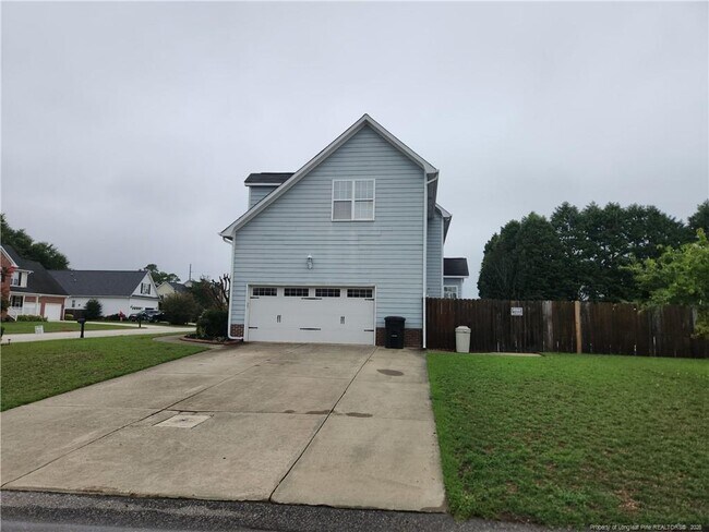Building Photo - 2800 Franciscan Dr
