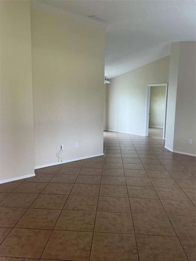 Building Photo - 1487 SW Leisure Ln