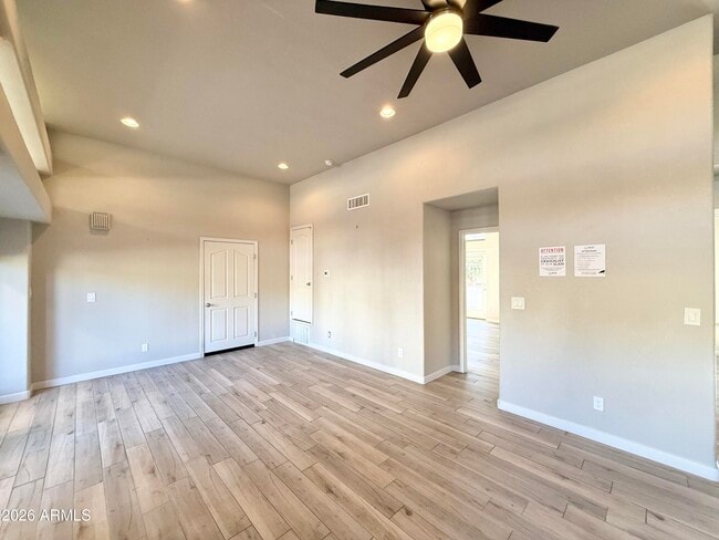 Building Photo - 15615 Chicory Dr