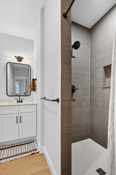 Building Photo - 1847 Emerald Way