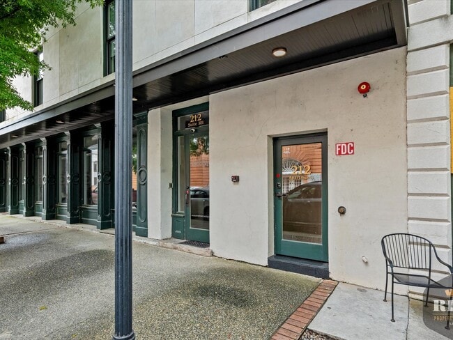 Building Photo - 212 Seventh St.