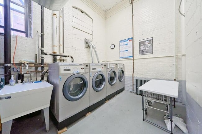 Building Photo - 1 bedroom in Brooklyn NY 11231