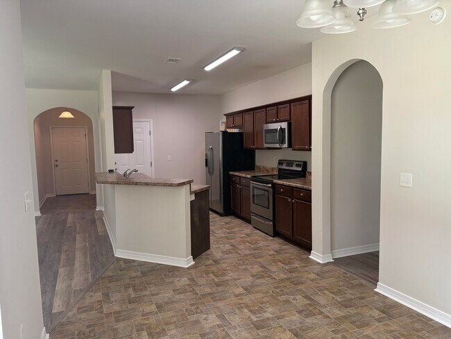 Building Photo - 214 Ladue Ave