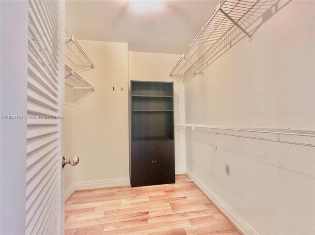 Building Photo - 11113 Biscayne Blvd