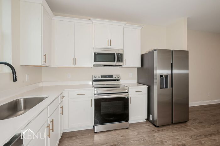 Building Photo - 5757 Sofias Cir